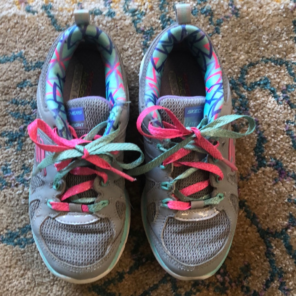 Air-Cooled Memory Foam Sketchers (6)